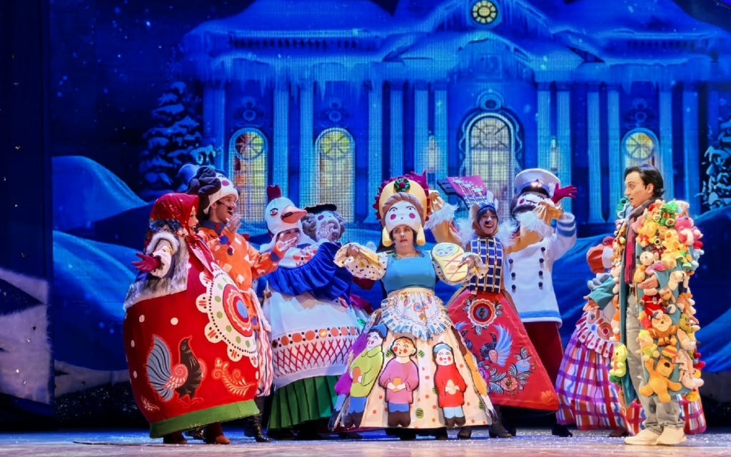 Продавец игрушек 6