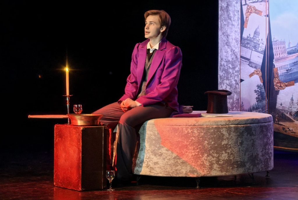 Грибоедовская история о рвущемся в высшее общество провинциальном студенте сразила саратовских театралов