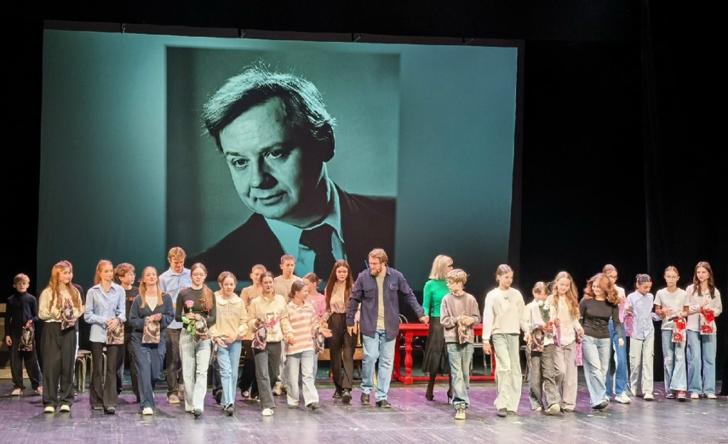 Юные саратовские артисты рассказали, чему научились у Олега Табакова Юные саратовские артисты рассказали, чему научились у Олега Табакова