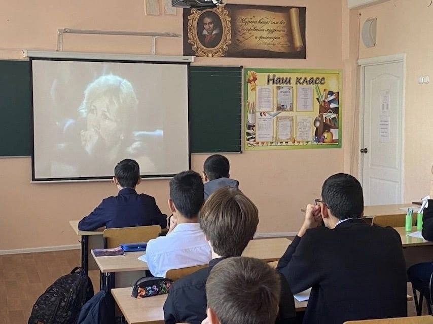 В России детям запретили пользоваться смартфонами на уроках