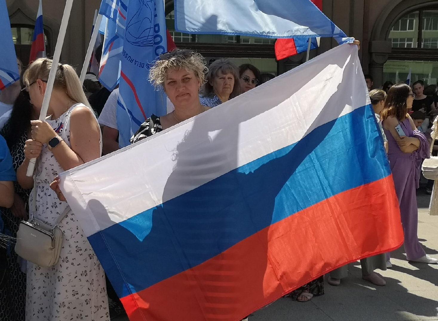 Саратовцы признались в любви России