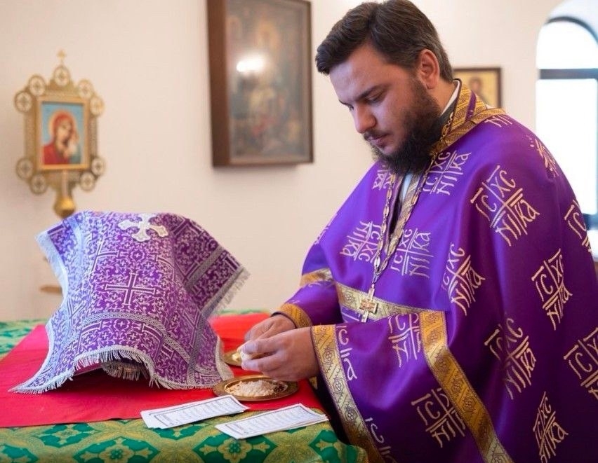 Священник объяснил саратовцам, можно ли есть куличи до Пасхи Священник объяснил саратовцам, можно ли есть куличи до Пасхи