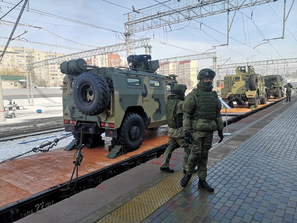 В Саратов прибыл агитационный поезд Министерства обороны России