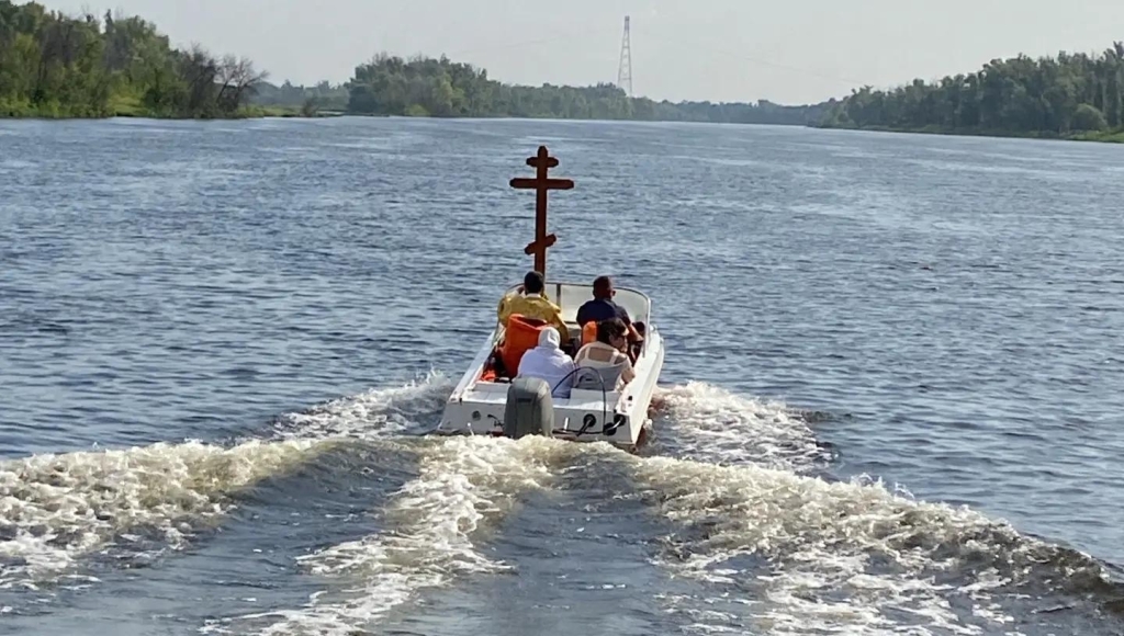 Крестный ход по Волге