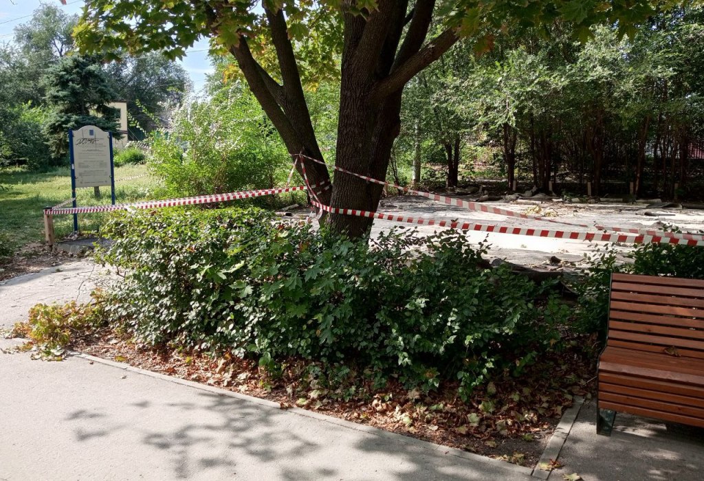 Демонтировали детские площадки 2