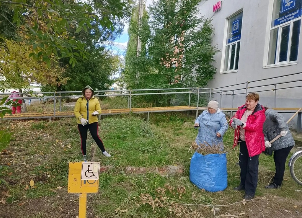 «Это не просто уборка»: в Саратовской области начались массовые осенние субботники