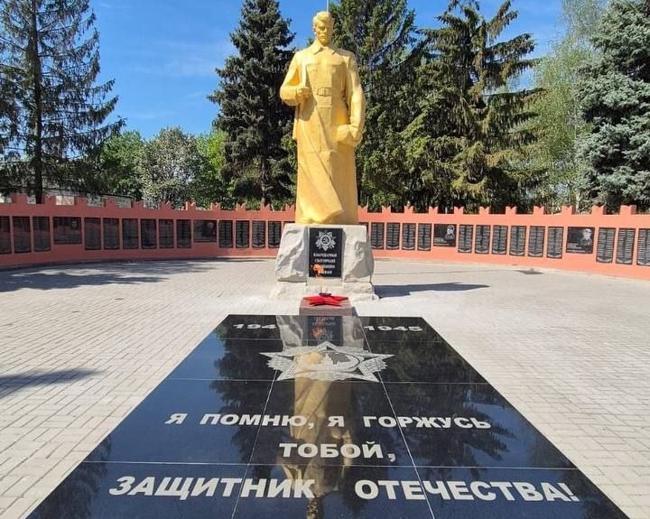 Памятник воину в Сватовском районе