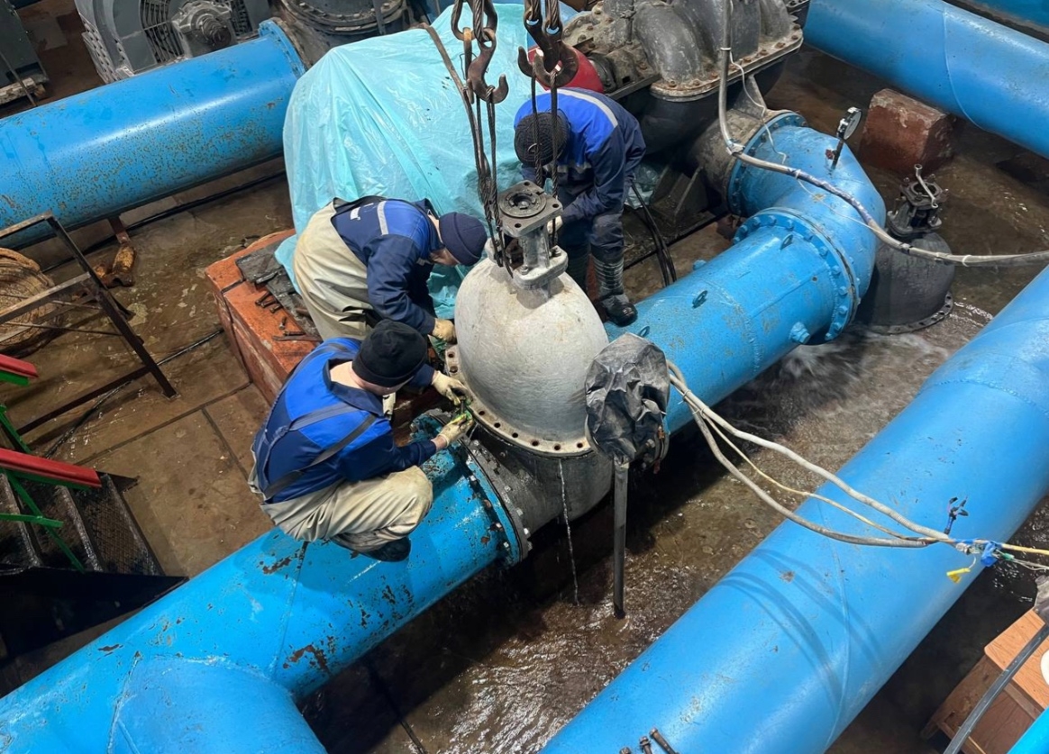 Комфортная и удобная жизнь: саратовцы жалуются на мусор, канализацию и наледь