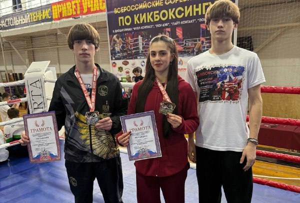 Саратовские кикбоксеры заняли призовые места на всероссийских соревнованиях