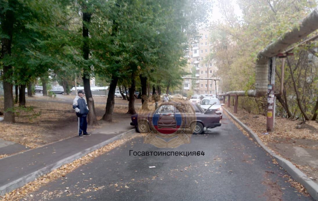 Водитель "семерки" сбил пенсионерку в Саратове