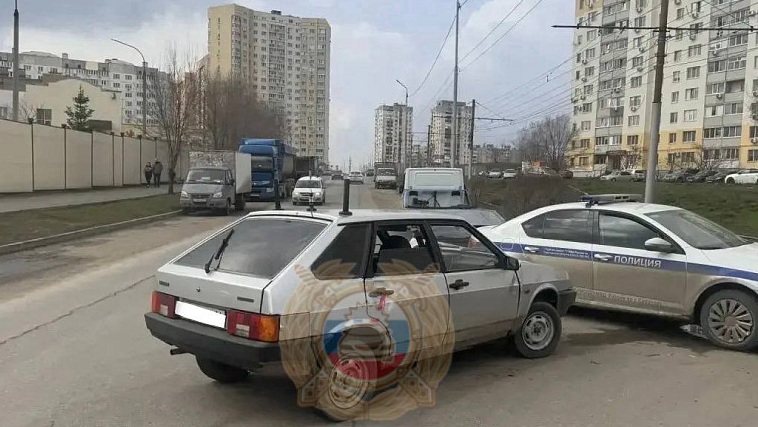 Легковушка сбила ребёнка на улице Блинова в Саратове