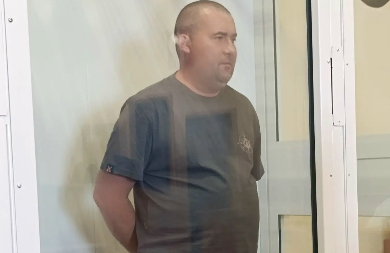 Суд заключил под стражу саратовца, расстрелявшего трёх человек на трассе Суд заключил под стражу саратовца, расстрелявшего трёх человек на трассе