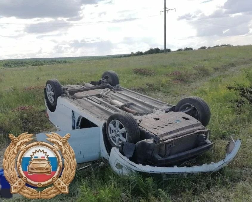 Под Саратовом водитель на KIA Rio вылетел с трассы и погиб