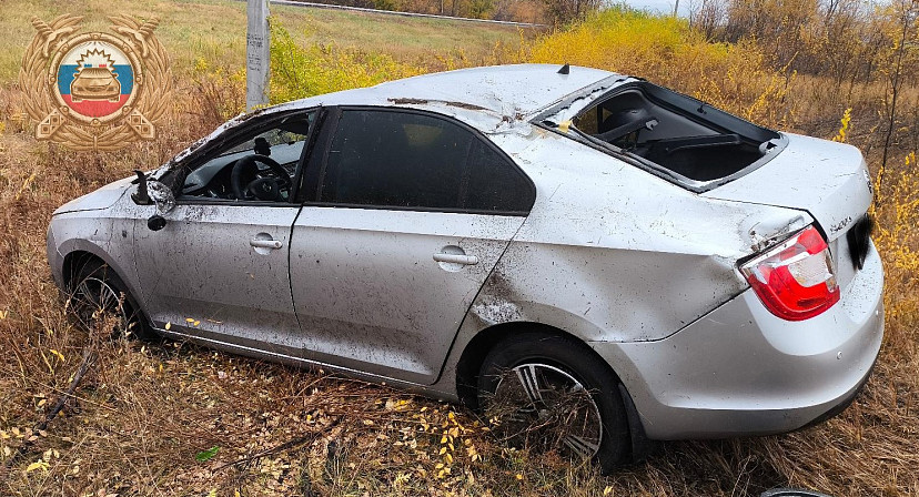 Автоледи на Skoda вылетела в кювет у саратовского села