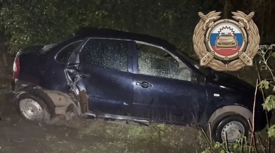 В Саратовской области погибла пассажирка врезавшейся в ЛЭП «Калины» В Саратовской области погибла пассажирка врезавшейся в ЛЭП «Калины»