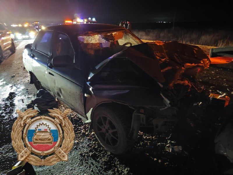 Четверо взрослых и ребенок пострадали в массовой аварии под Саратовом