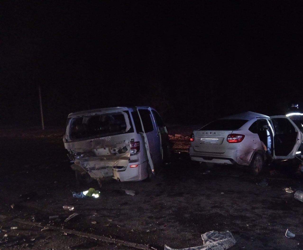 В массовой аварии в Саратовской области погибли три человека, пять госпитализированы