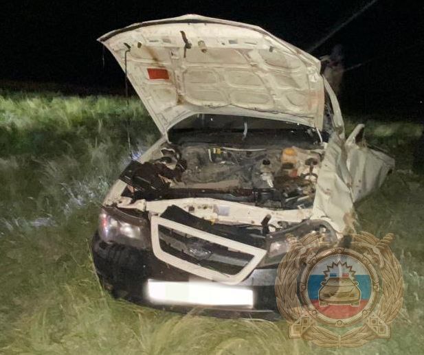 В Саратовской области в опрокинувшейся иномарке погиб водитель