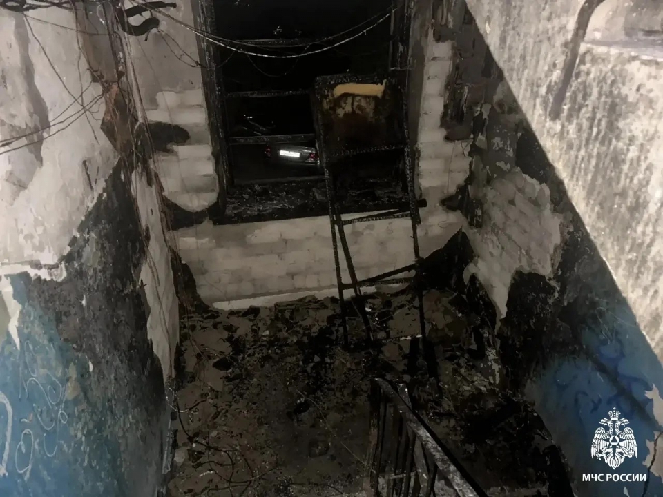 Из-за горящего матраса из саратовской пятиэтажки эвакуировали жильцов Из-за горящего матраса из саратовской пятиэтажки эвакуировали жильцов