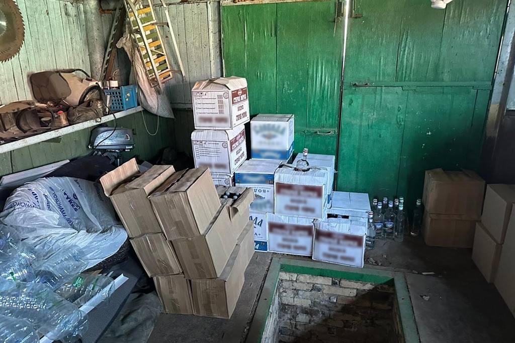 Житель Саратовской области ждёт суда за торговлю левым алкоголем и сигаретами