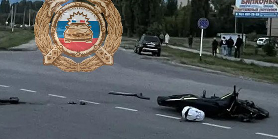 Мотоциклист попал в больницу после ДТП с кроссовером в Саратовской области