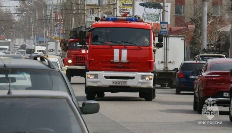 Пожар вспыхнул на мебельном производстве в Балакове Пожар вспыхнул на мебельном производстве в Балакове