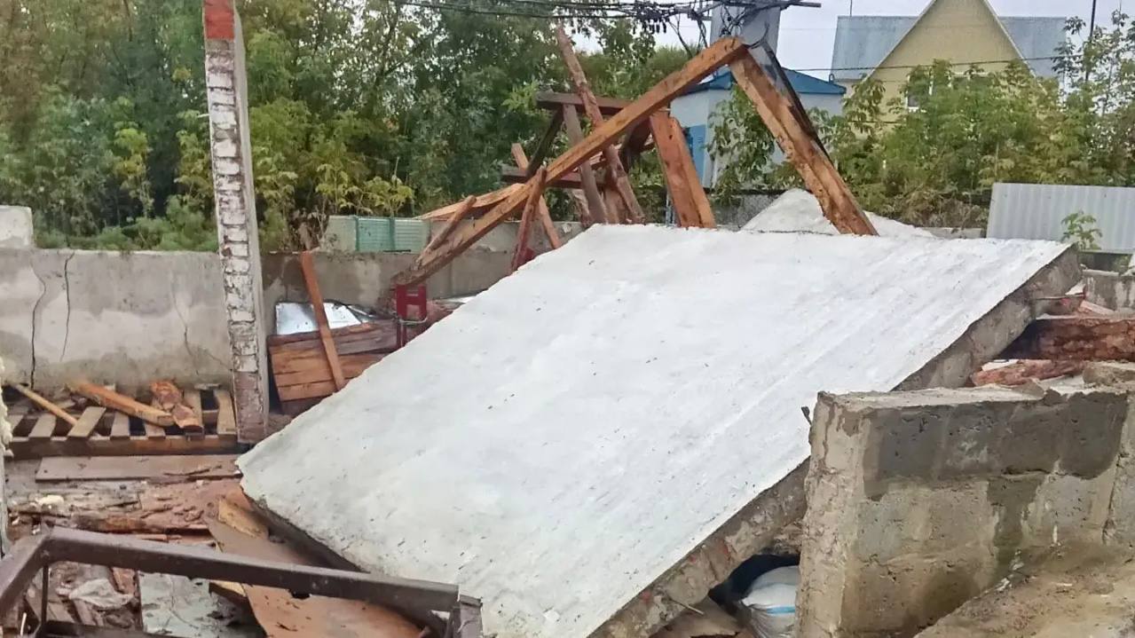 В Саратовской области 22-летнего парня насмерть раздавило плитой