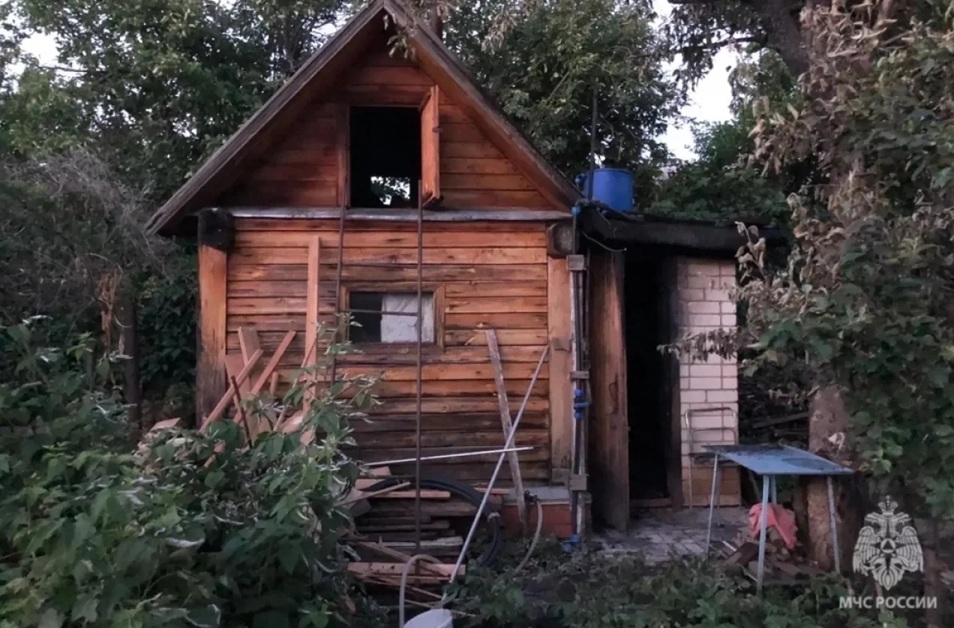 Пожилая саратовчанка получила множество ожогов при попытке растопить баню Пожилая саратовчанка получила множество ожогов при попытке растопить баню