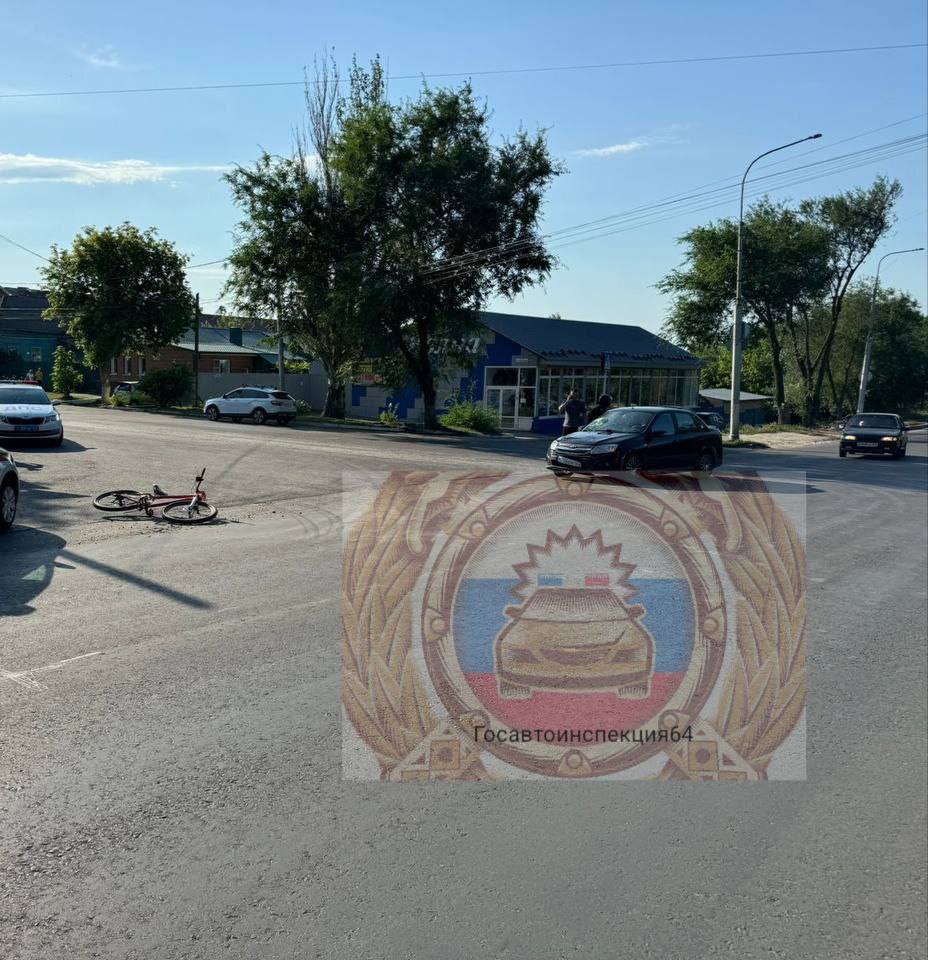 В Саратовской области 10-летний велосипедист попал под колеса 