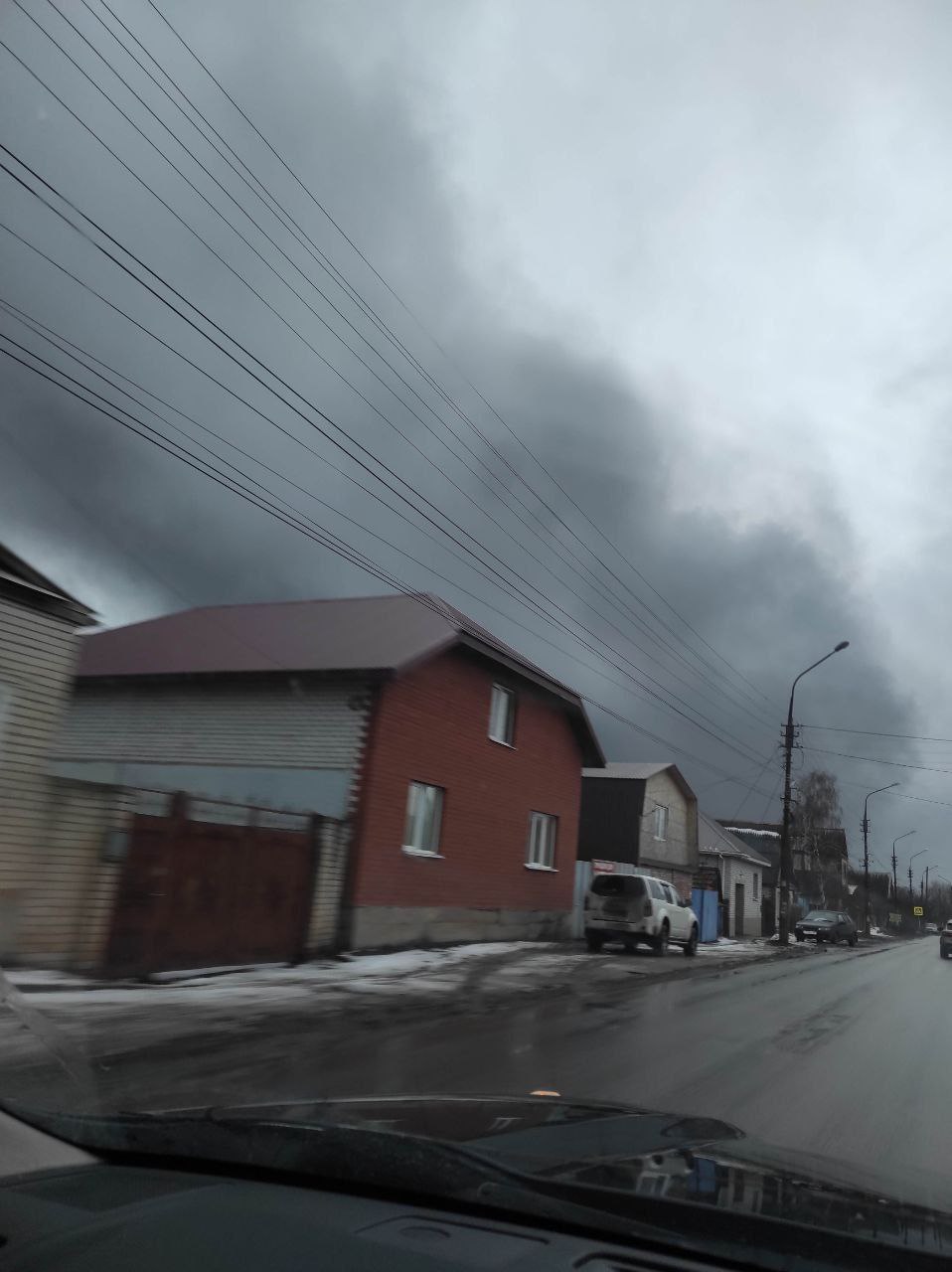 Пожар в Энгельсе продолжается