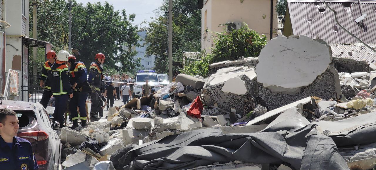 Разбор завалов взорвавшегося дома на Блинова продлится до ноября