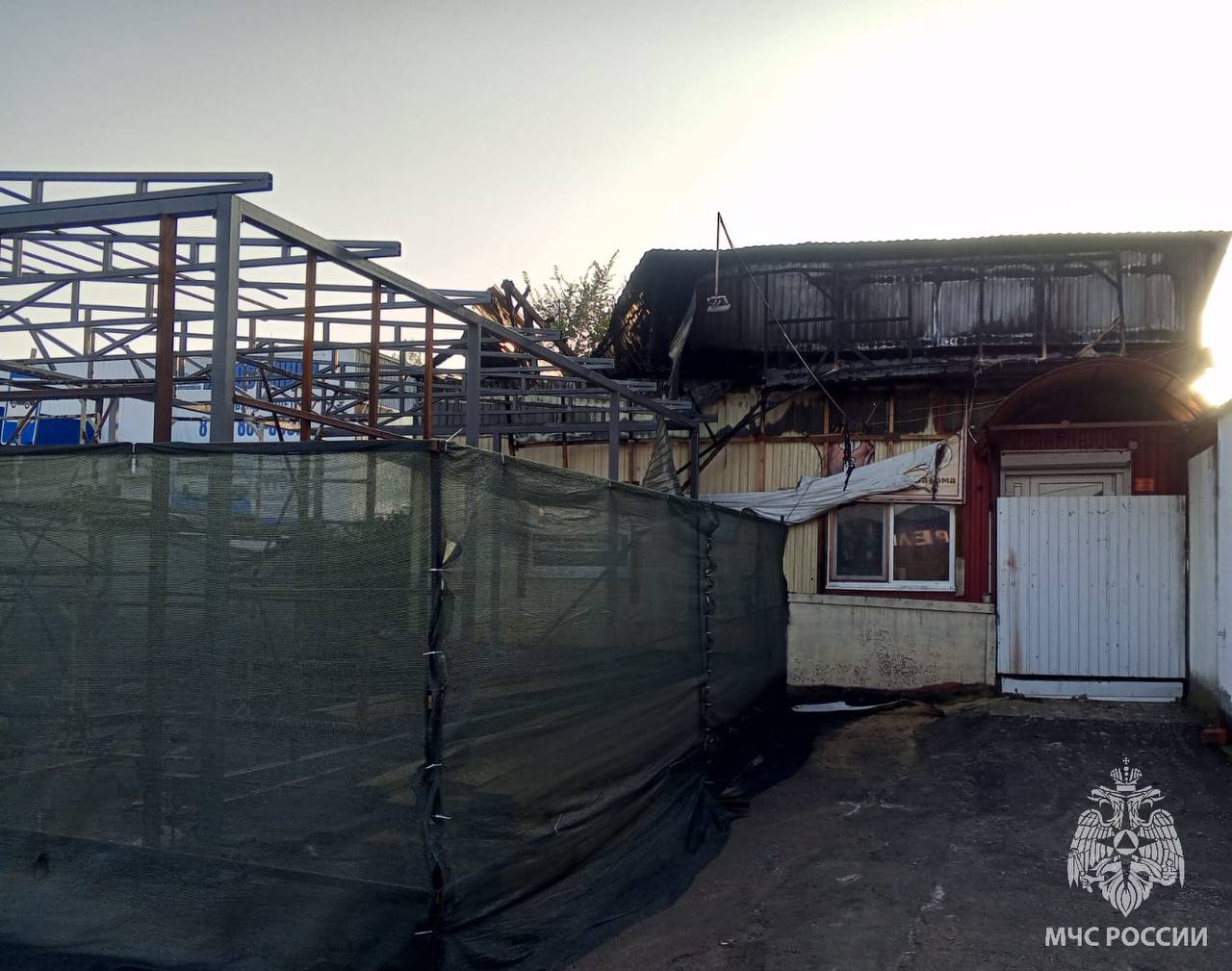 Ночью в саратовском райцентре сгорела пекарня