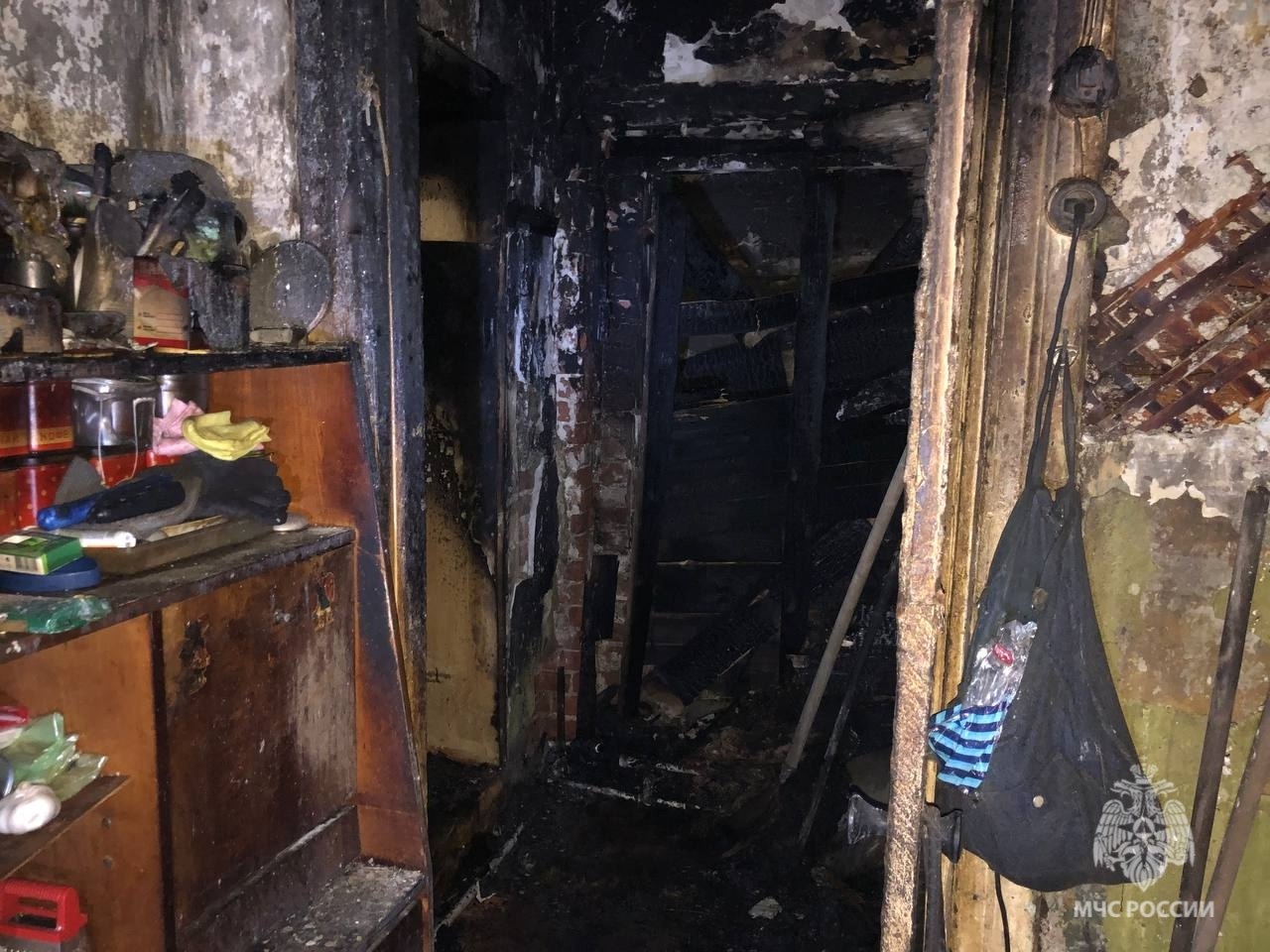 Пенсионерка обгорела на пожаре в старинной двухэтажке в центре Саратова