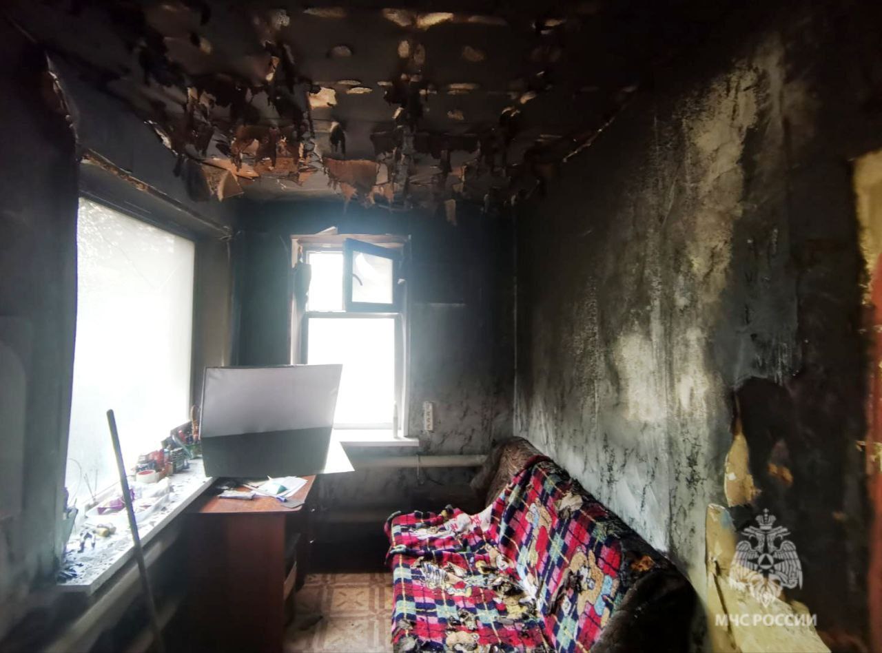 Саратовец с дочерью пострадал на пожаре в двухэтажном доме