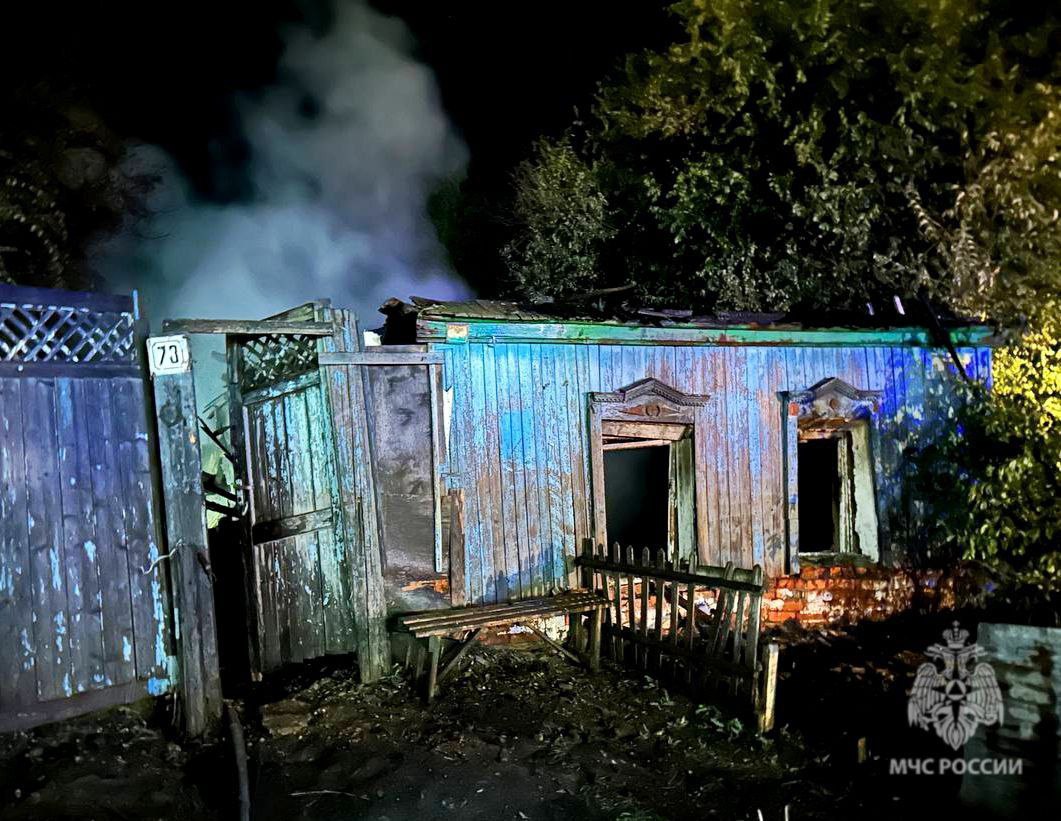 На ночном пожаре в Ершове погибла горожанка