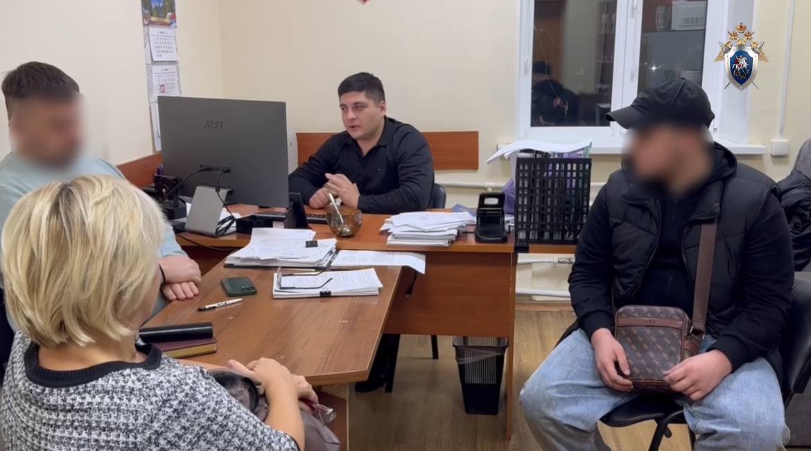 Саратовчанка помогла полицейским поймать 17-летнего пособника мошенников