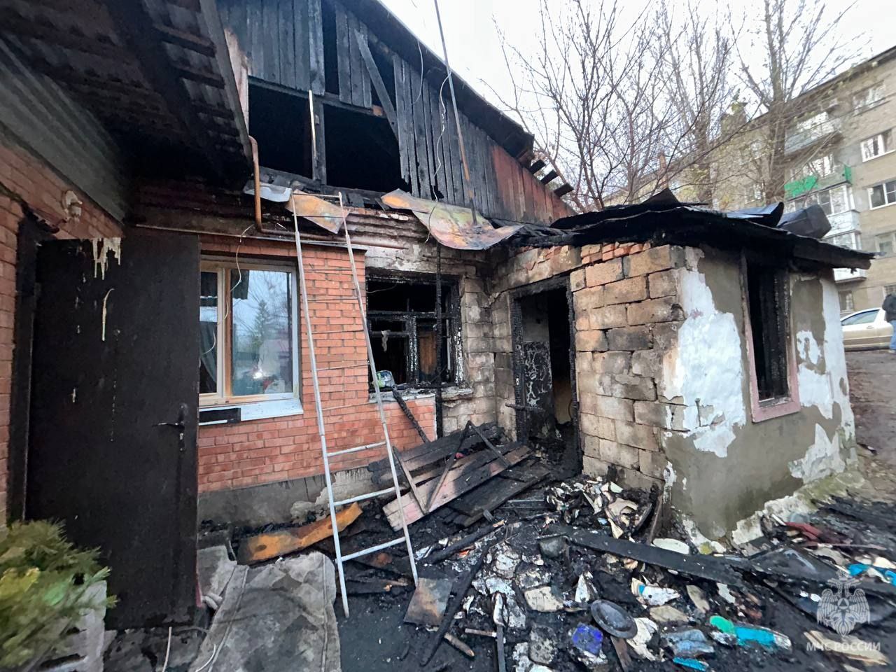 Мужчина погиб на ночном пожаре в Саратове