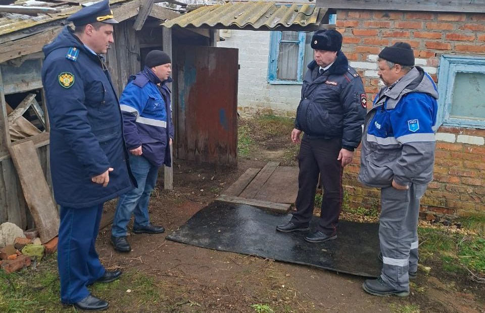 Три человека насмерть отравились угарным газом в Саратовской области