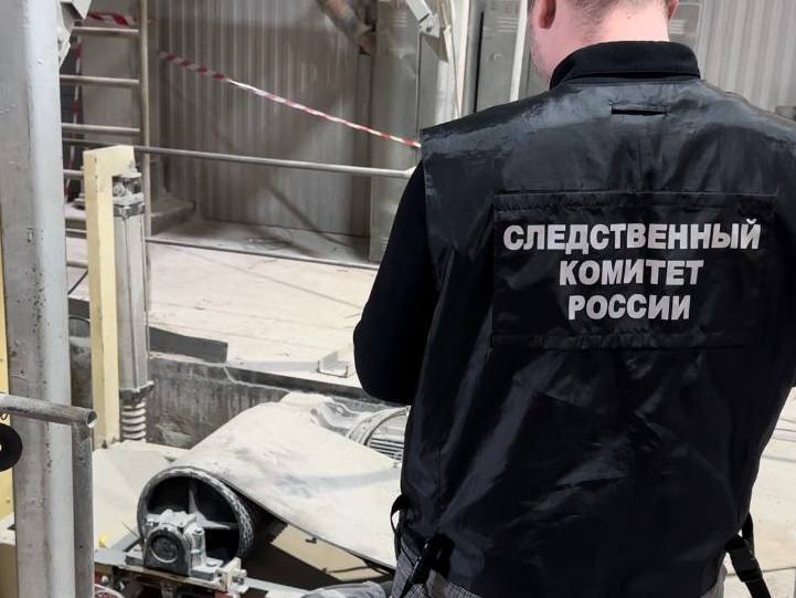 Сварщик насмерть разбился при падении с 19-метровой высоты на саратовском заводе, начинается суд