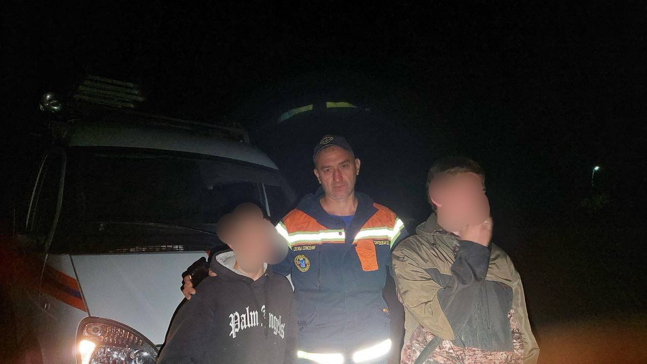 Двое подростков заблудились в лесу в Саратовской области