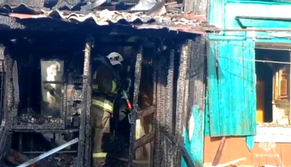 В Балашове на пожаре в частном доме погибли две женщины