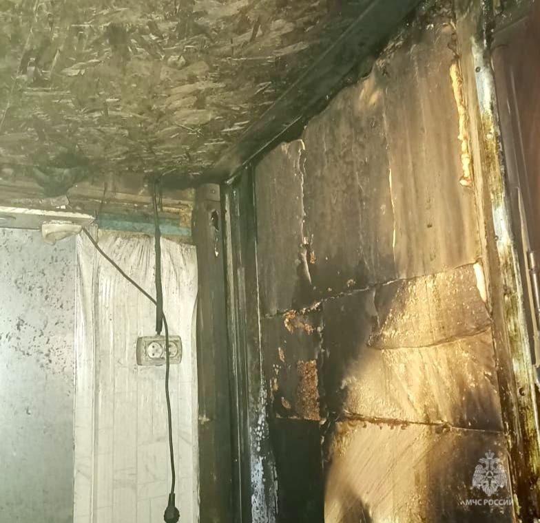 В Энгельсе обогреватель чуть не уничтожил частный дом