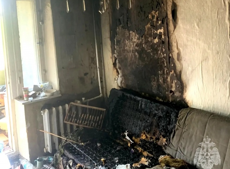Пожар вспыхнул в саратовской девятиэтажке: трое человек спасены