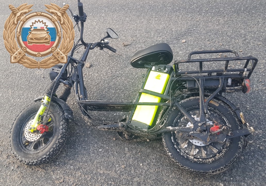 У саратовского горпарка сбили курьера на электровелосипеде