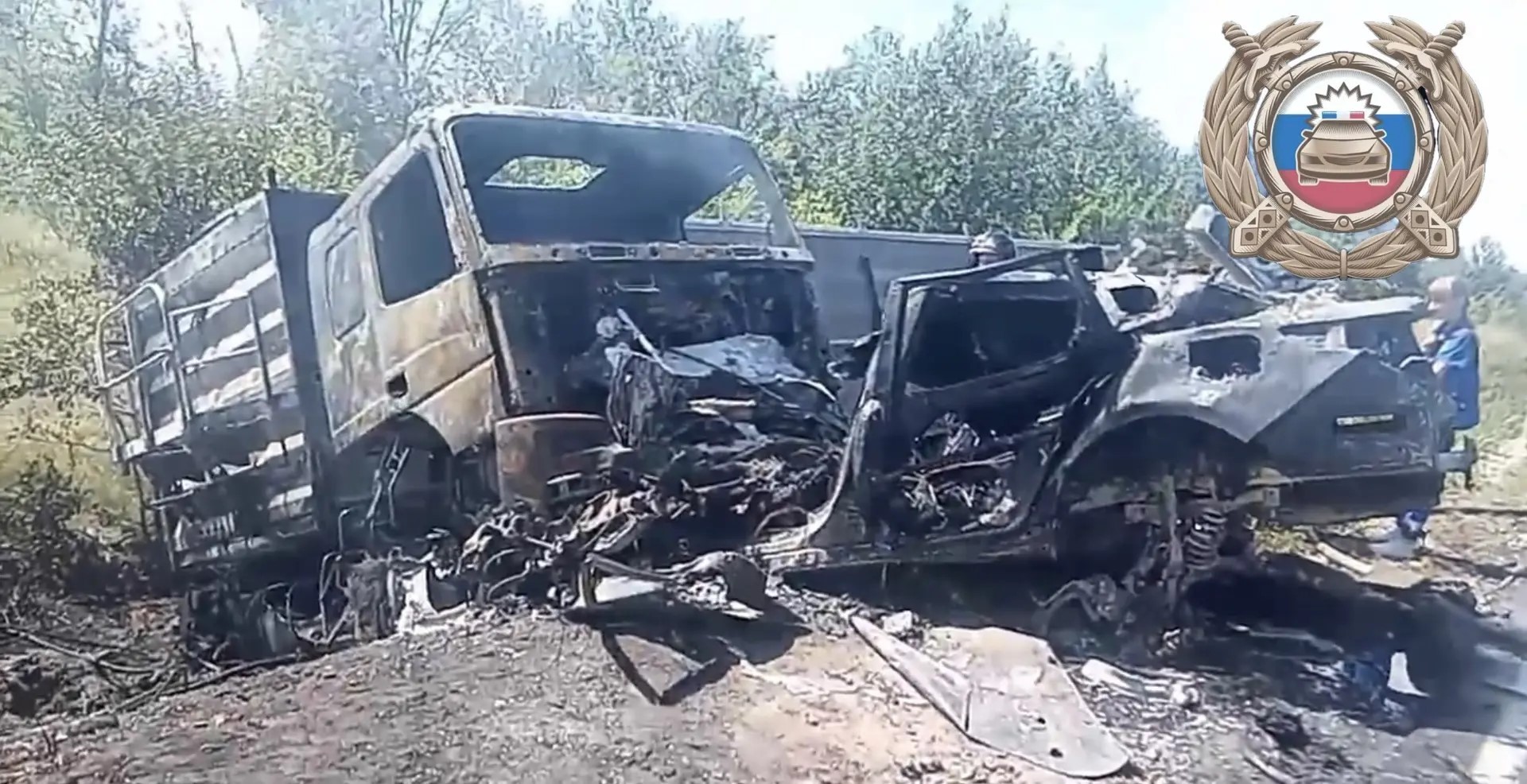 На саратовской трассе легковушка и грузовик сгорели после ДТП: есть погибший На саратовской трассе легковушка и грузовик сгорели после ДТП: есть погибший