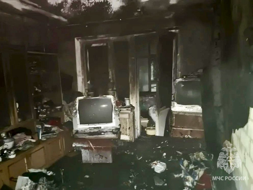 Неосторожный курильщик погиб на пожаре в саратовской пятиэтажке