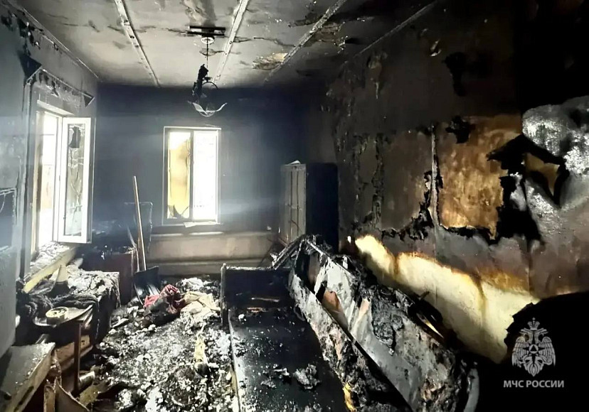 В саратовском райцентре 72-летний курильщик спалил дом и погиб