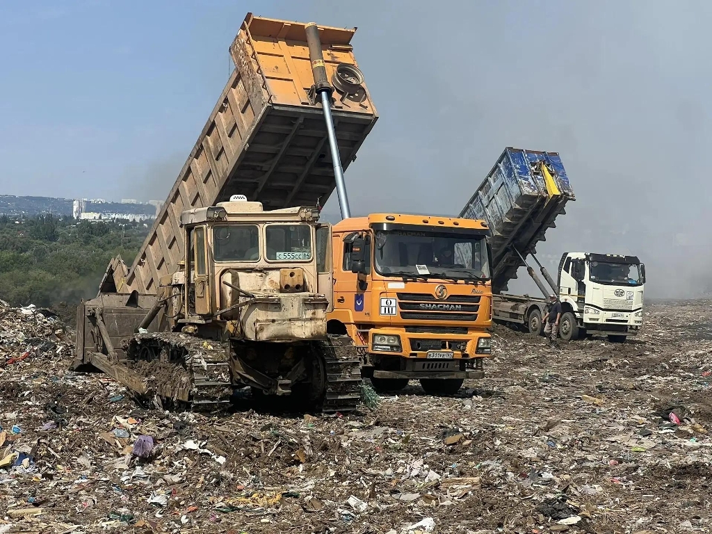 На мусорном полигоне в Энгельсе потушили открытый огонь