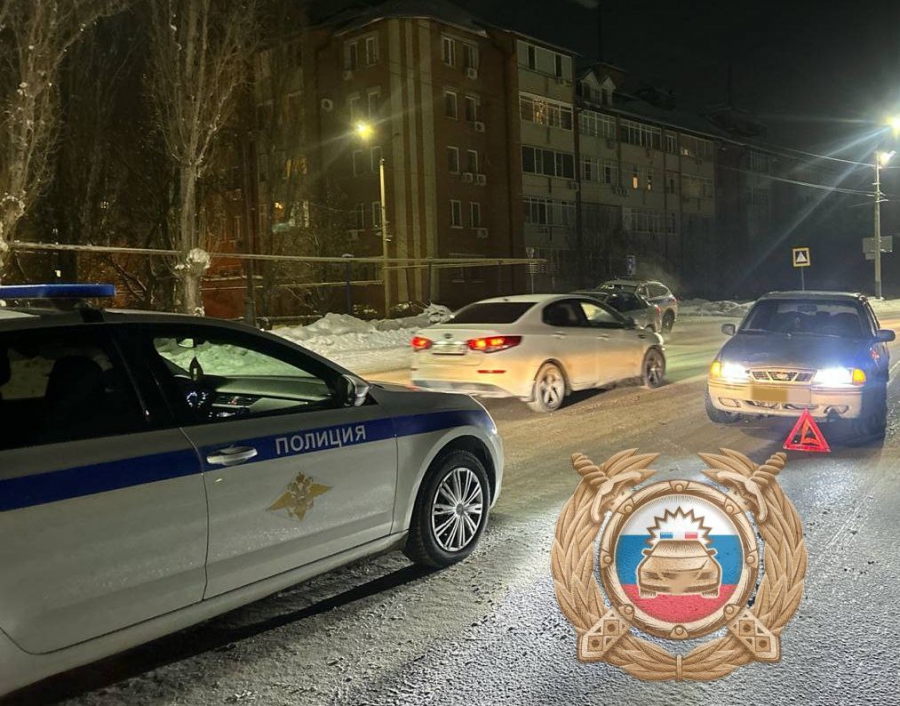 В Балакове водитель иномарки сбил 14-летнюю девочку В Балакове водитель иномарки сбил 14-летнюю девочку