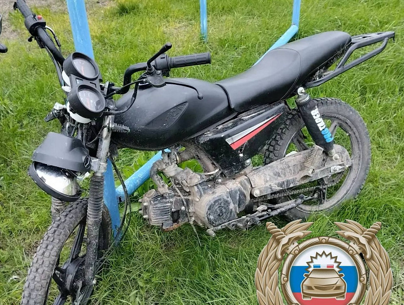 В Дергачах 16-летний подросток перевернулся на мопеде и попал в больницу